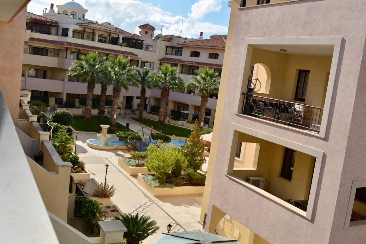 Queens Gardens - Kato Paphos - Next To Kings Ave Mall --- By Yiota Zewnętrze zdjęcie