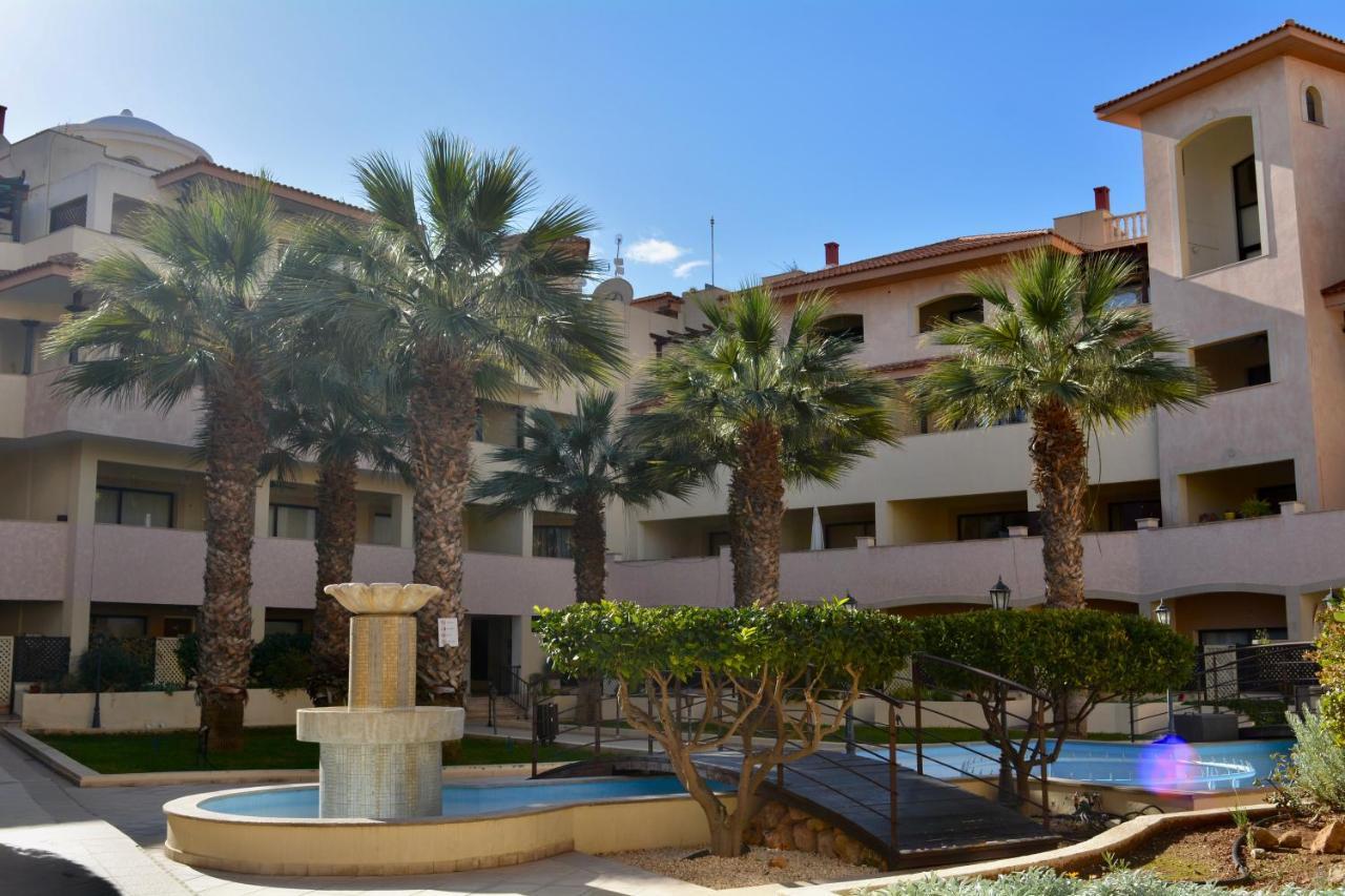 Queens Gardens - Kato Paphos - Next To Kings Ave Mall --- By Yiota Zewnętrze zdjęcie